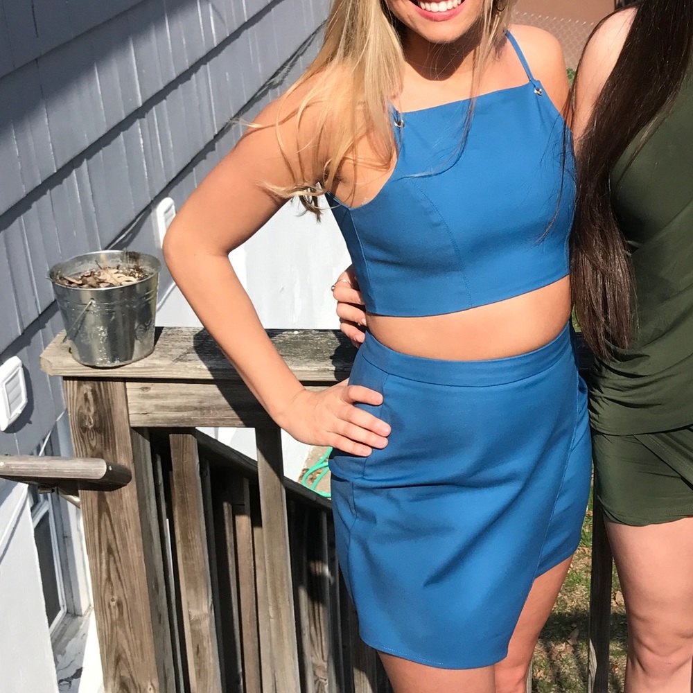 Teal Blue Two Piece Set in Excellent Condition